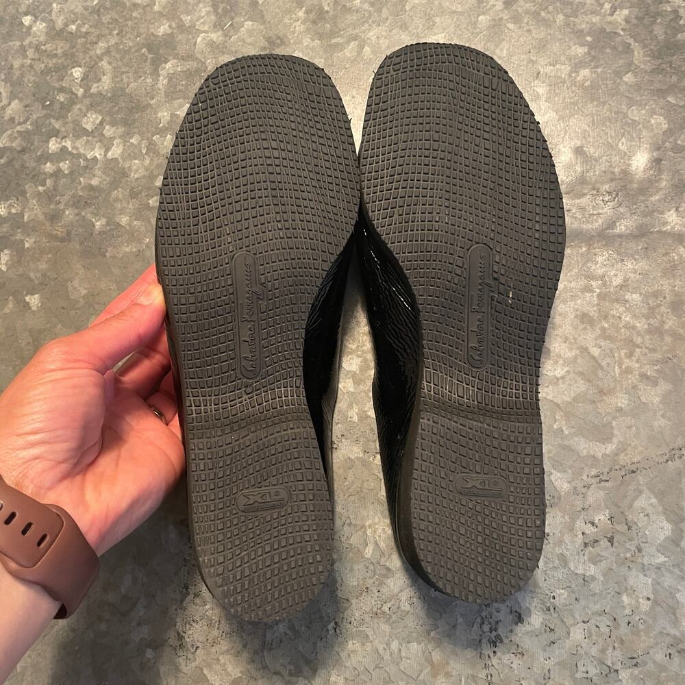 Salvatore Ferragamo Patent Leather Slides Black 9 B Lightweight Platform Sandals - Picture 10 of 13